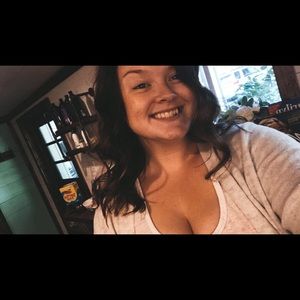 Meet your Posher, Courtney